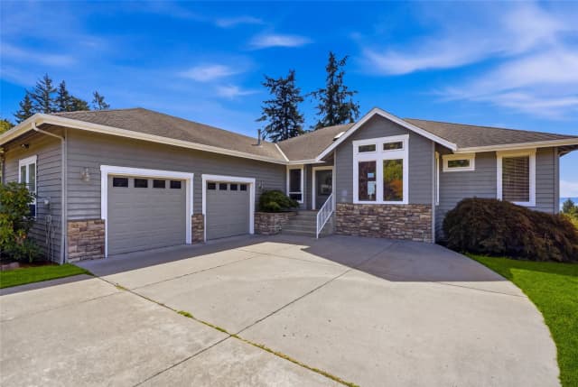 Property photo for 11504 76th Avenue Nw, Tulalip photo 3