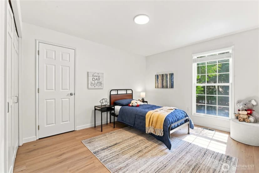 Property photo for 22214 Ne 28th Place, Sammamish photo 16