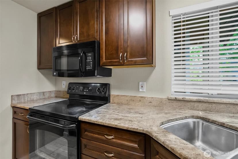 Property photo for 2114 186th Place Se, Bothell photo 14