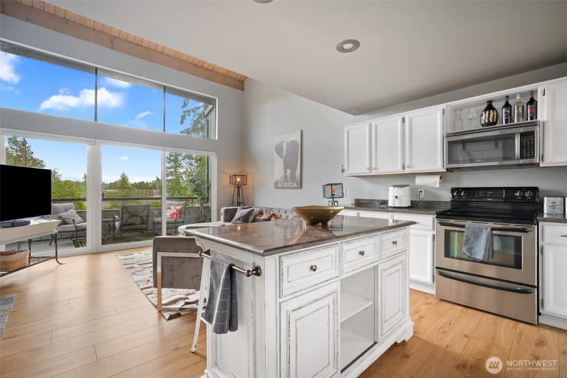 Property photo for 7806 Birch Bay Drive #808, Blaine photo 12