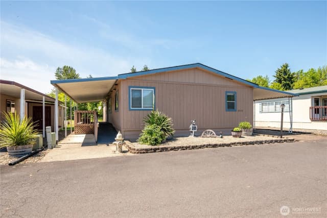 Property photo for 2355 Sparrow Loop #169, Kelso photo 3