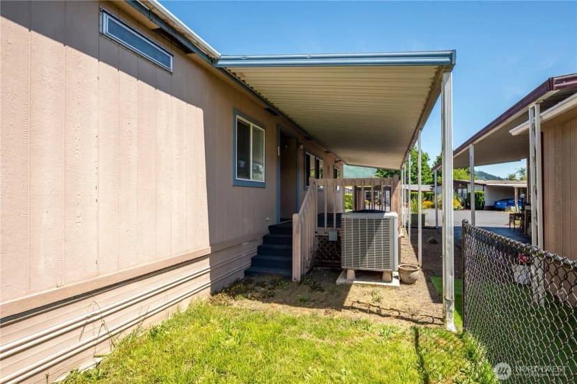 Property photo for 2355 Sparrow Loop #169, Kelso photo 27