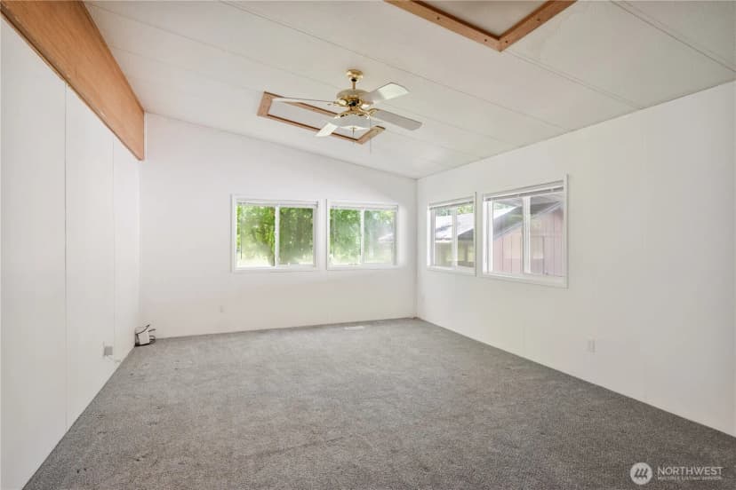 Property photo for 2355 Sparrow Loop #169, Kelso photo 14