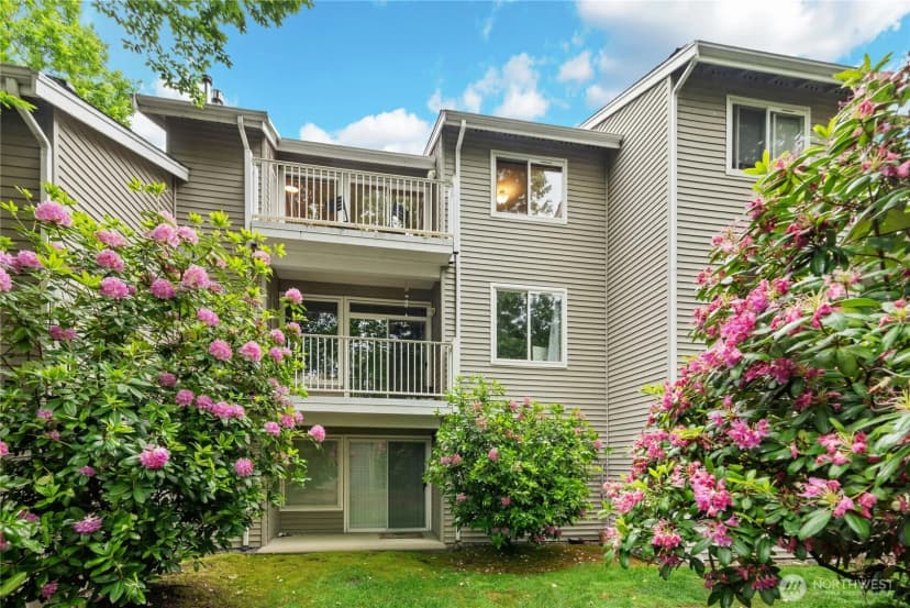 Property photo for 25235 Se Klahanie Boulevard #e305, Sammamish photo 21