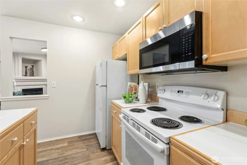Property photo for 25235 Se Klahanie Boulevard #e305, Sammamish photo 10