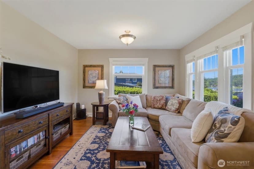 Property photo for 8118 Stinson Avenue, Gig Harbor photo 10