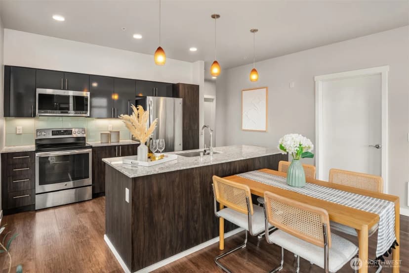 Property photo for 1085 103rd Avenue Ne #328, Bellevue photo 7