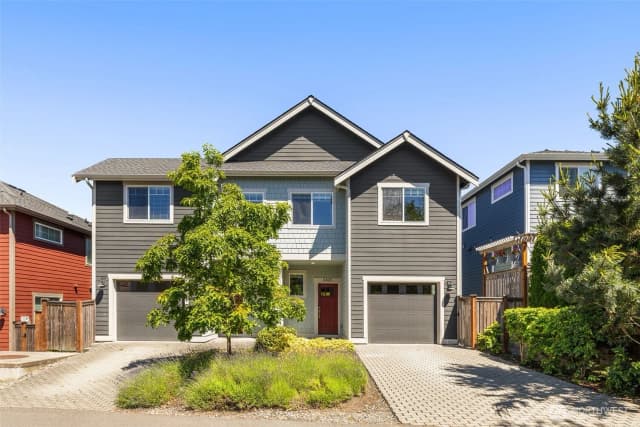 Property photo for 6523 31st Avenue Sw, Seattle photo 2