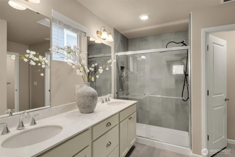 Property photo for 6523 31st Avenue Sw, Seattle photo 18