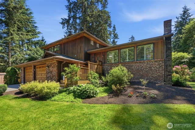 Property photo for 1526 S Lake Stickney Drive, Lynnwood photo 2