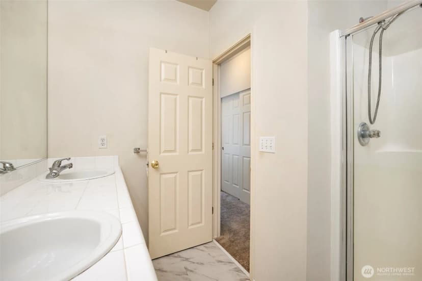 Property photo for 12712 Admiralty Way #g302, Everett photo 9