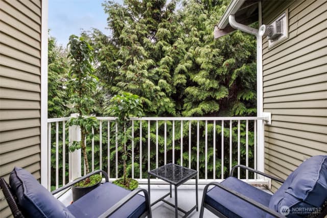 Property photo for 12712 Admiralty Way #g302, Everett photo 3