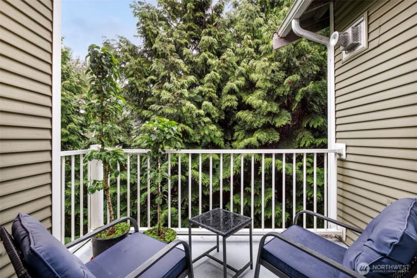 Property photo for 12712 Admiralty Way #g302, Everett photo 3