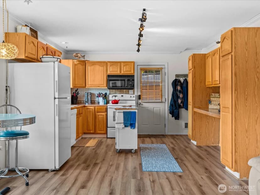 Property photo for 6819 Olive Avenue, Stanwood photo 17