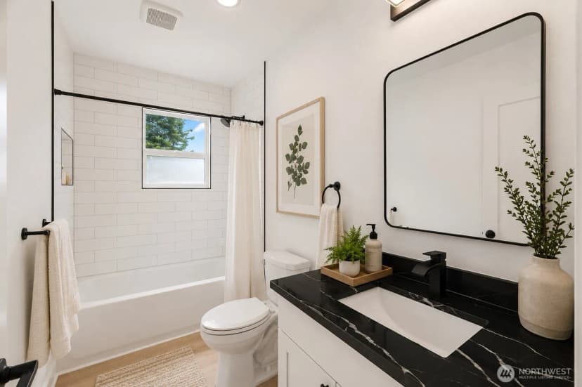 Property photo for 1021 Sw 130th Street, Burien photo 10