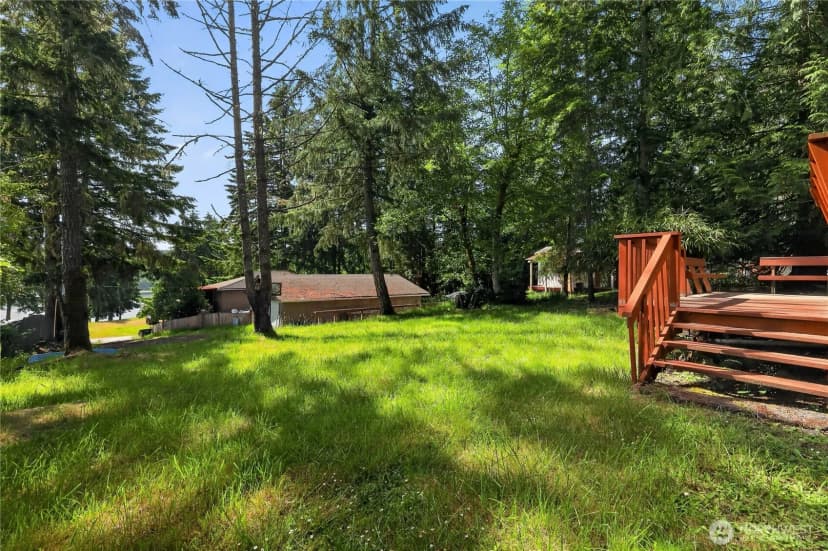 Property photo for 819 E Madrona Boulevard Nw, Lakebay photo 2