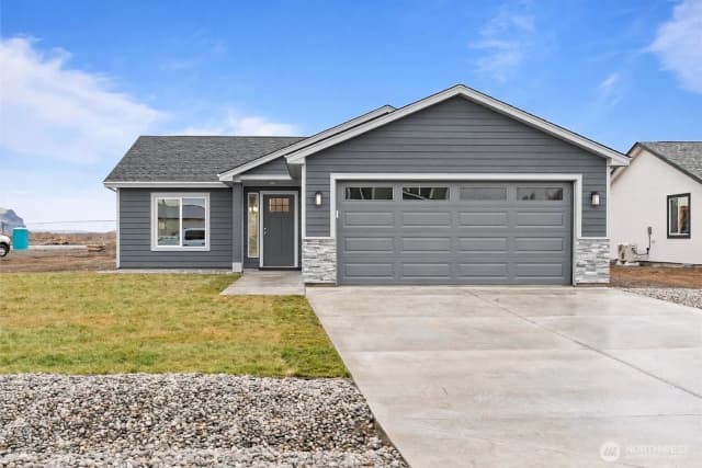 Property photo for 922 La Vista Drive, Warden