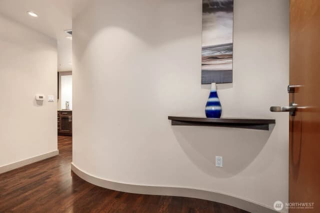 Property photo for 10610 Ne 9th Place #1603, Bellevue photo 2