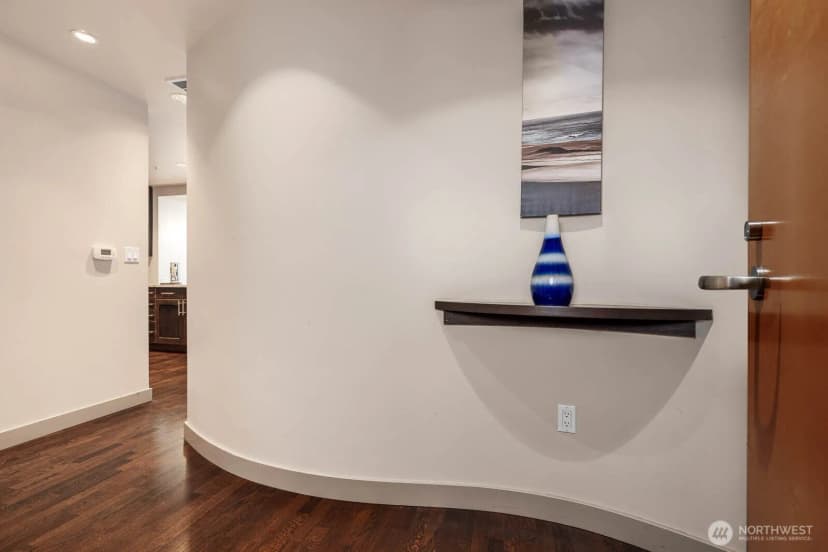 Property photo for 10610 Ne 9th Place #1603, Bellevue photo 2