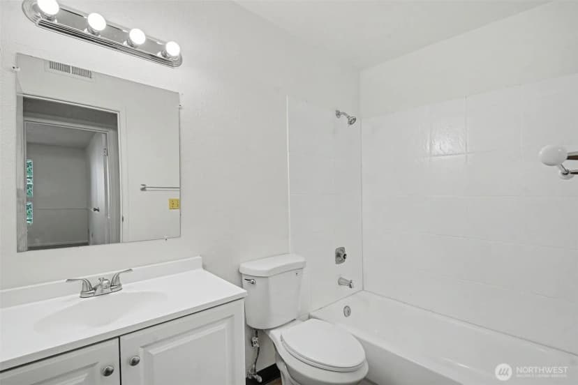 Property photo for 14148 74th Place Ne #a, Kirkland photo 14