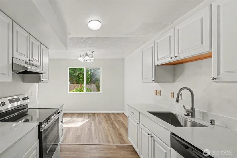 Property photo for 14148 74th Place Ne #a, Kirkland photo 8