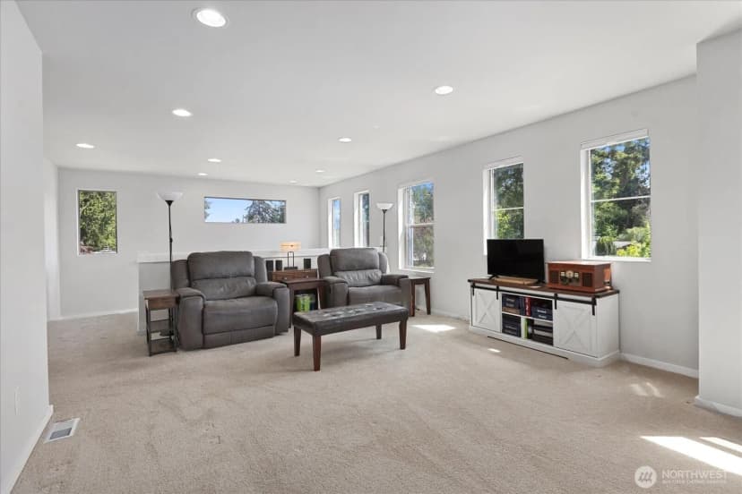 Property photo for 9 150th Place Nw, Lynnwood photo 17