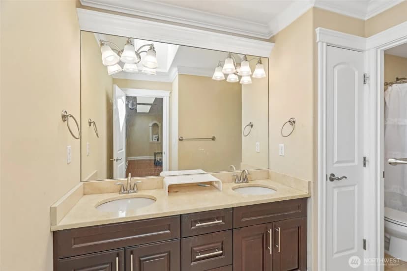 Property photo for 1006 N 28th Place, Renton photo 21