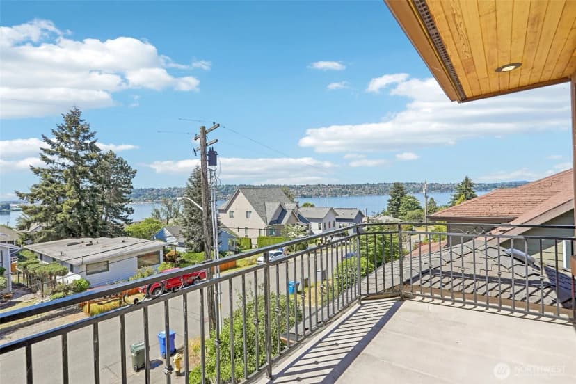 Property photo for 1006 N 28th Place, Renton photo 30
