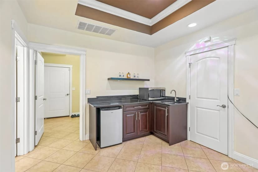 Property photo for 1006 N 28th Place, Renton photo 27