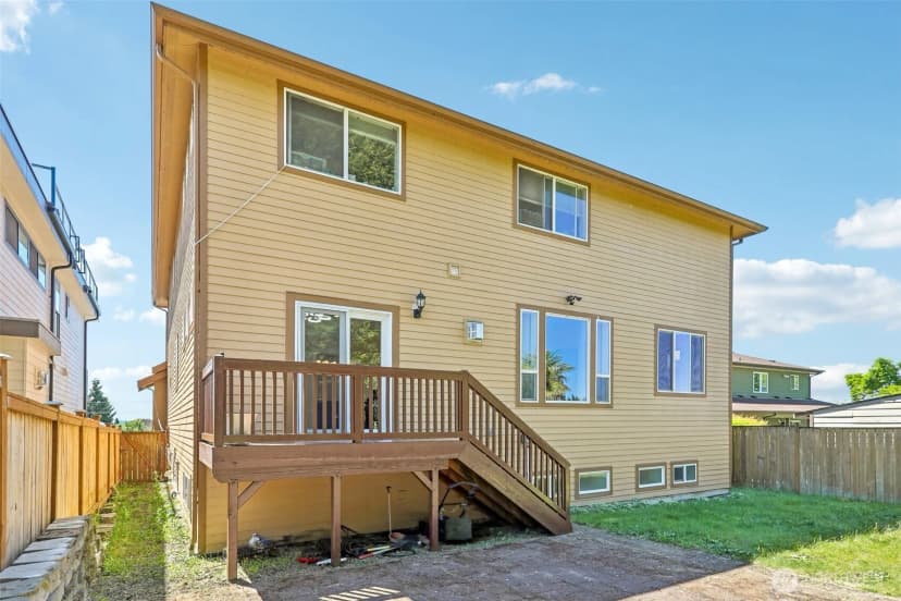 Property photo for 1006 N 28th Place, Renton photo 36