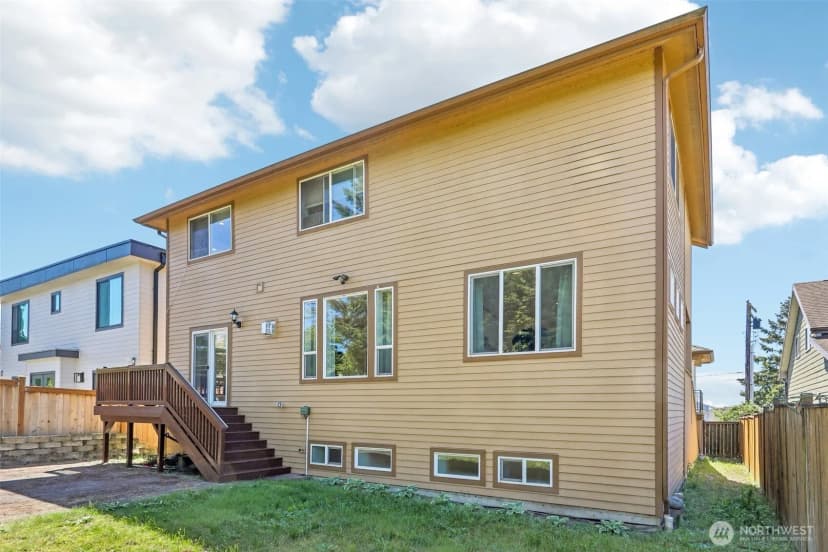 Property photo for 1006 N 28th Place, Renton photo 37