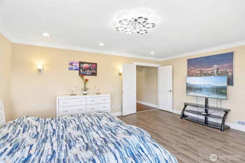 Property photo for 1006 N 28th Place, Renton photo 17