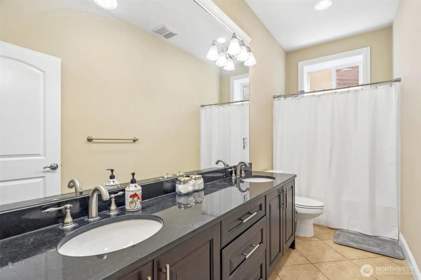 Property photo for 1006 N 28th Place, Renton photo 29