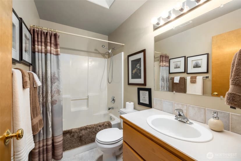 Property photo for 22736 Buchanan Street, Mount Vernon photo 21