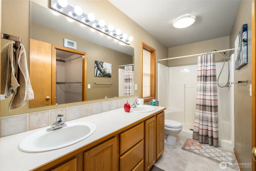 Property photo for 22736 Buchanan Street, Mount Vernon photo 14