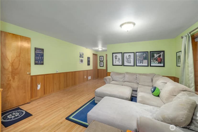 Property photo for 22736 Buchanan Street, Mount Vernon photo 17