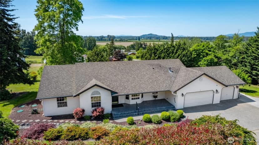 Property photo for 22736 Buchanan Street, Mount Vernon