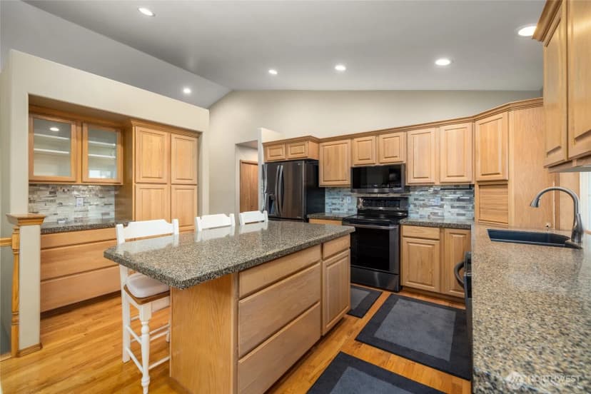 Property photo for 22736 Buchanan Street, Mount Vernon photo 10