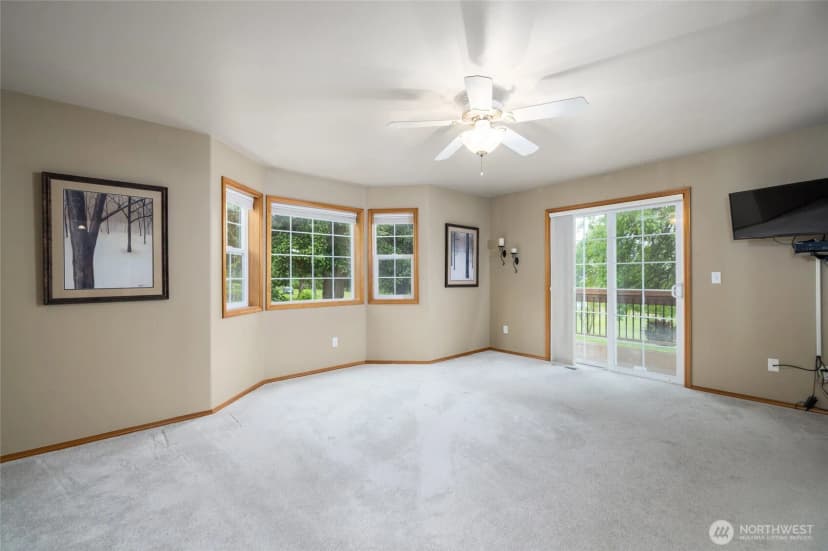 Property photo for 22736 Buchanan Street, Mount Vernon photo 13