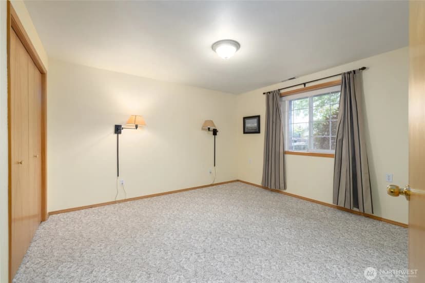 Property photo for 22736 Buchanan Street, Mount Vernon photo 20