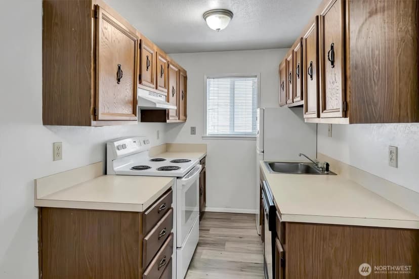 Property photo for 3453 California Avenue Sw, Seattle photo 18