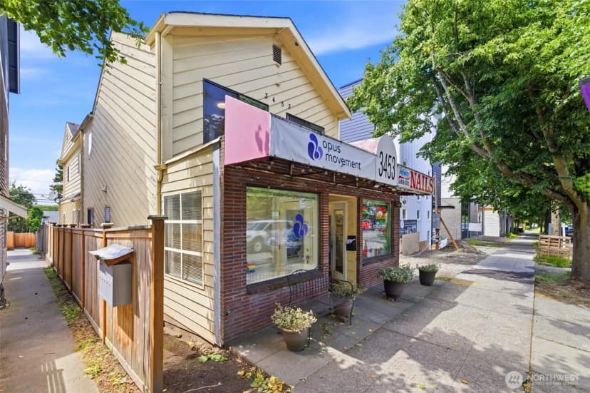 Property photo for 3453 California Avenue Sw, Seattle photo 2