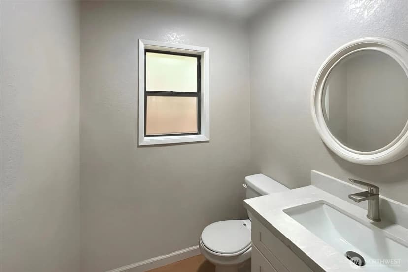 Property photo for 3453 California Avenue Sw, Seattle photo 10