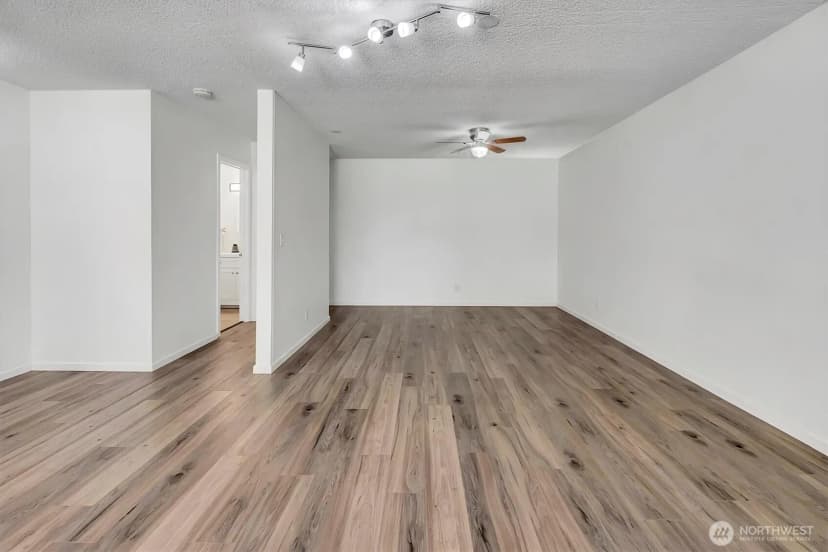 Property photo for 3453 California Avenue Sw, Seattle photo 14