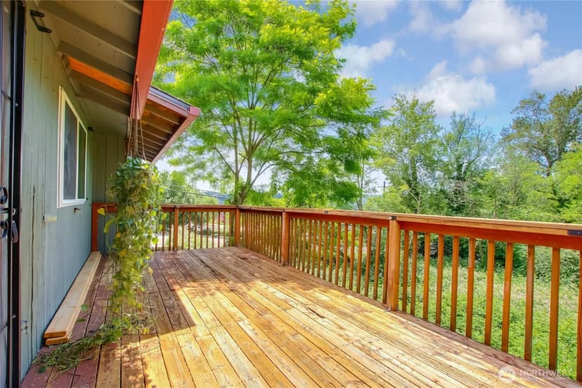 Property photo for 707 Alvord Avenue N, Kent photo 25
