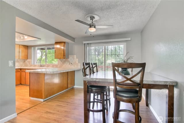 Property photo for 707 Alvord Avenue N, Kent photo 4