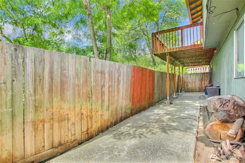 Property photo for 707 Alvord Avenue N, Kent photo 26