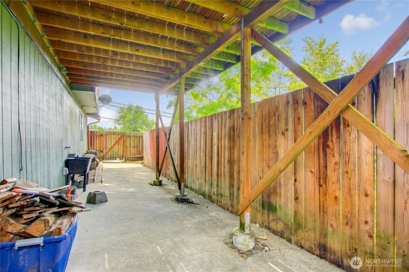 Property photo for 707 Alvord Avenue N, Kent photo 27