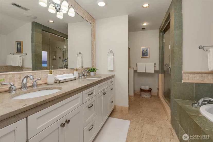 Property photo for 1126 33rd Avenue S, Seattle photo 28