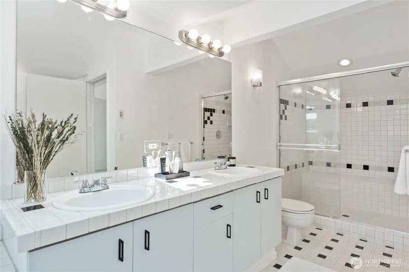 Property photo for 1926 Fairview Avenue E #307, Seattle photo 25